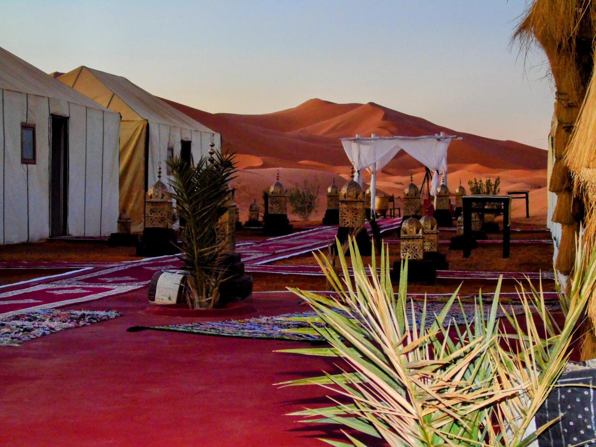 Nomad Luxury Camp 호텔 메르주가 외부 사진