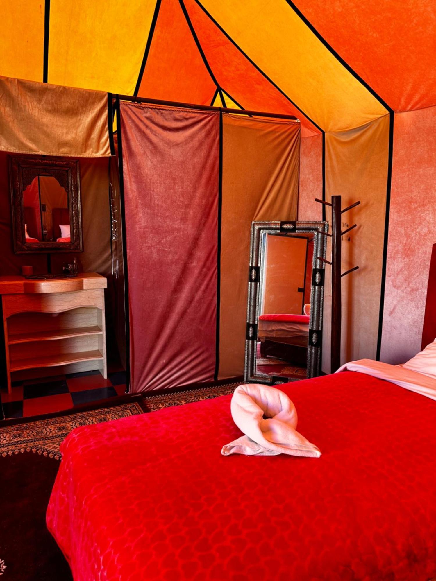 Nomad Luxury Camp 호텔 메르주가 외부 사진