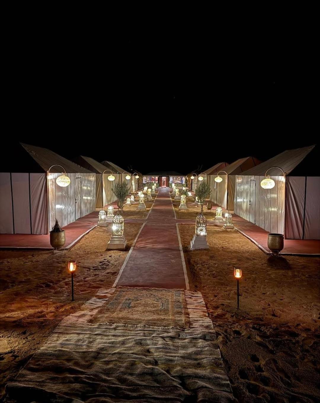 Nomad Luxury Camp 호텔 메르주가 객실 사진